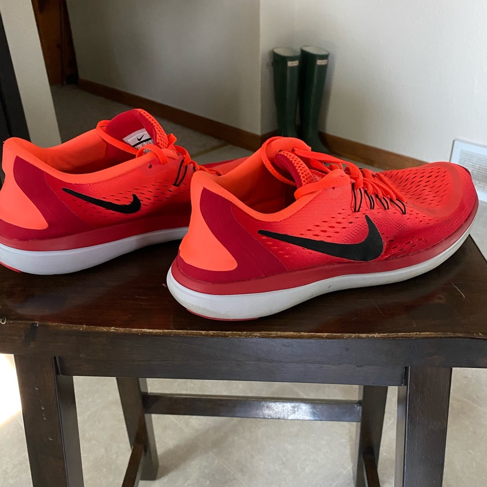 Nike Flex Runner (2017)